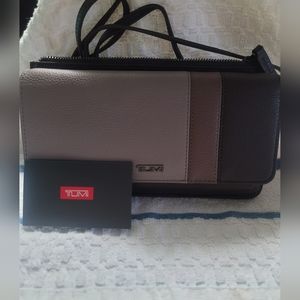 Tumi Leather colorblock Belden Wallet & convertible Crossbody